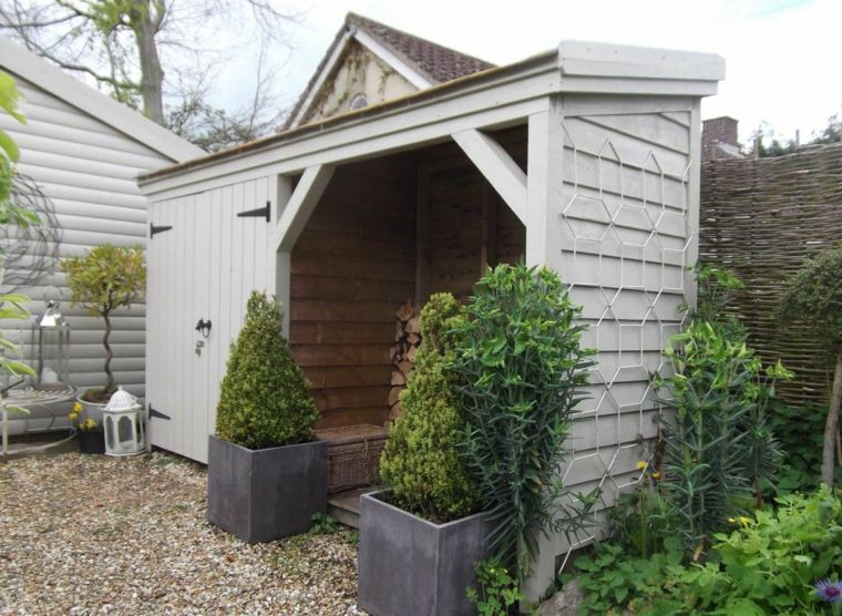 petite cabane de jardin en bois plan