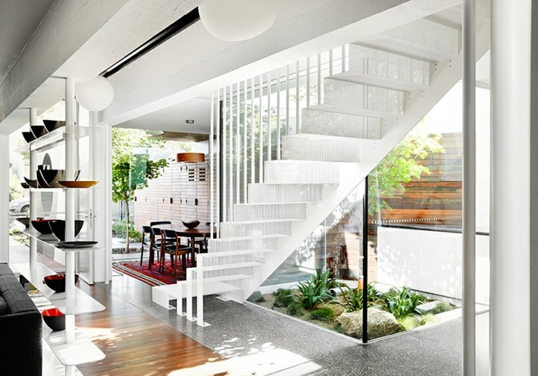 espace lumineux escalier design intérieur maison moderne