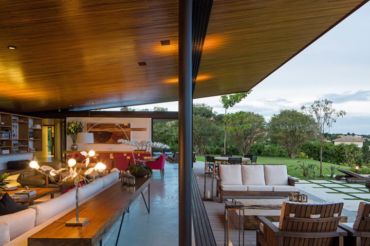 maison revetement bois terrasse deco moderne