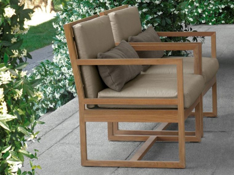 fauteuil de jardin en bois design coussins
