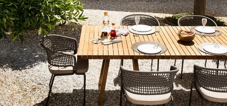 mobilier de jardin design table bois chaises modernes