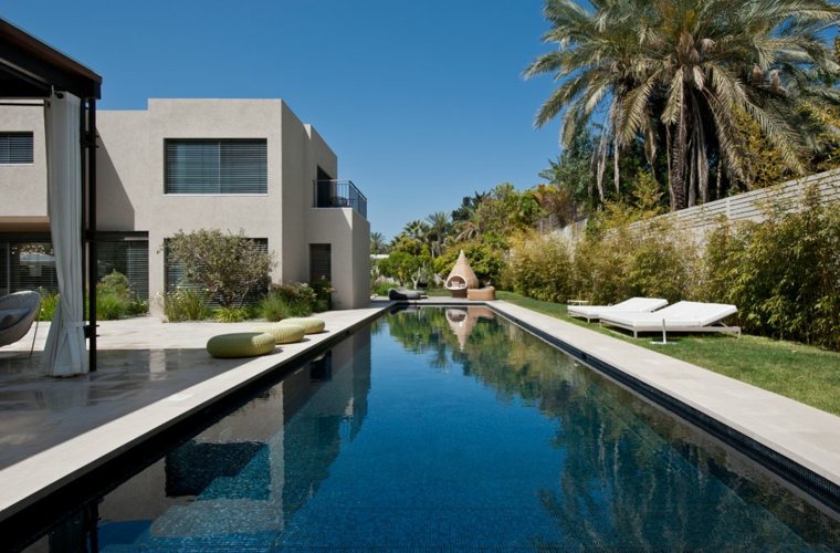 villa moderne luxe jardin amenagement piscine