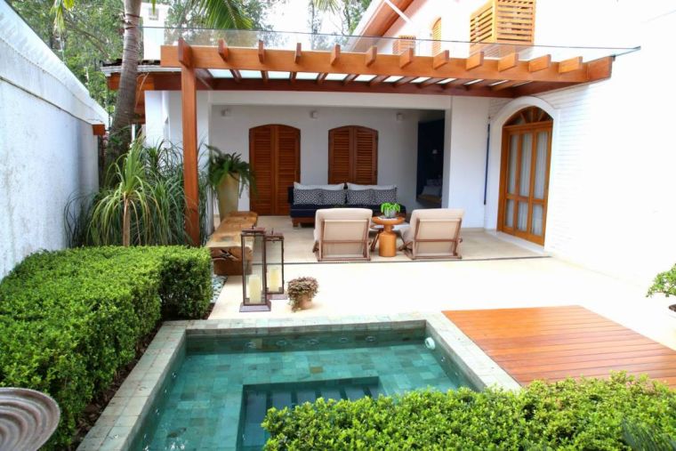 aménagement petit jardin terrasse design exterieur piscine