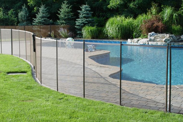 clôture idée piscine extérieur occultation
