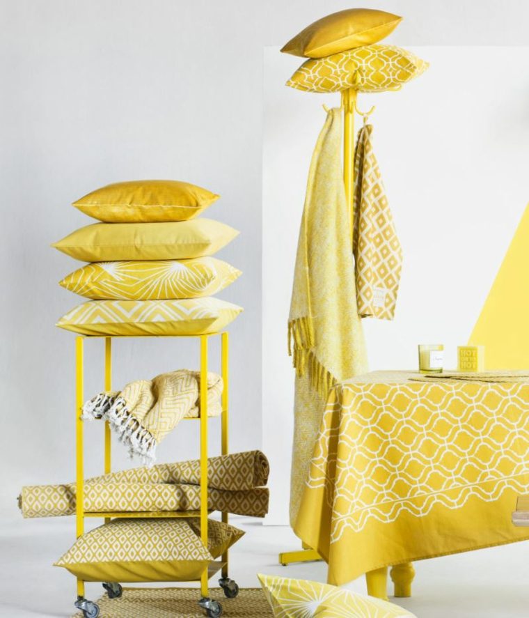 H & M Home idée déco couleur jaune coussins couverture tendance