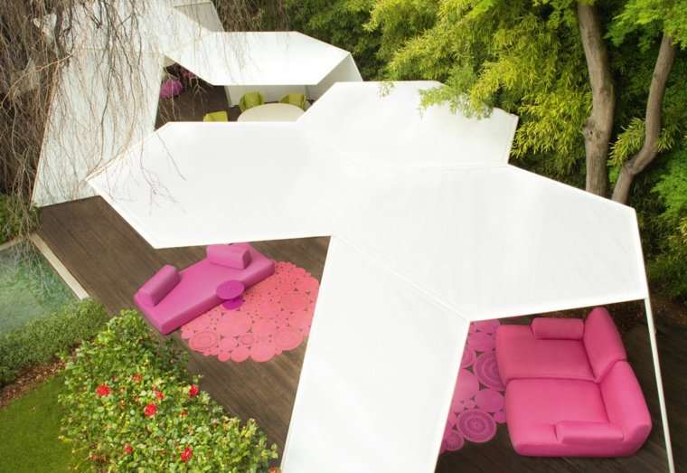 design minimaliste jardin tente idée canapé rose extérieur 