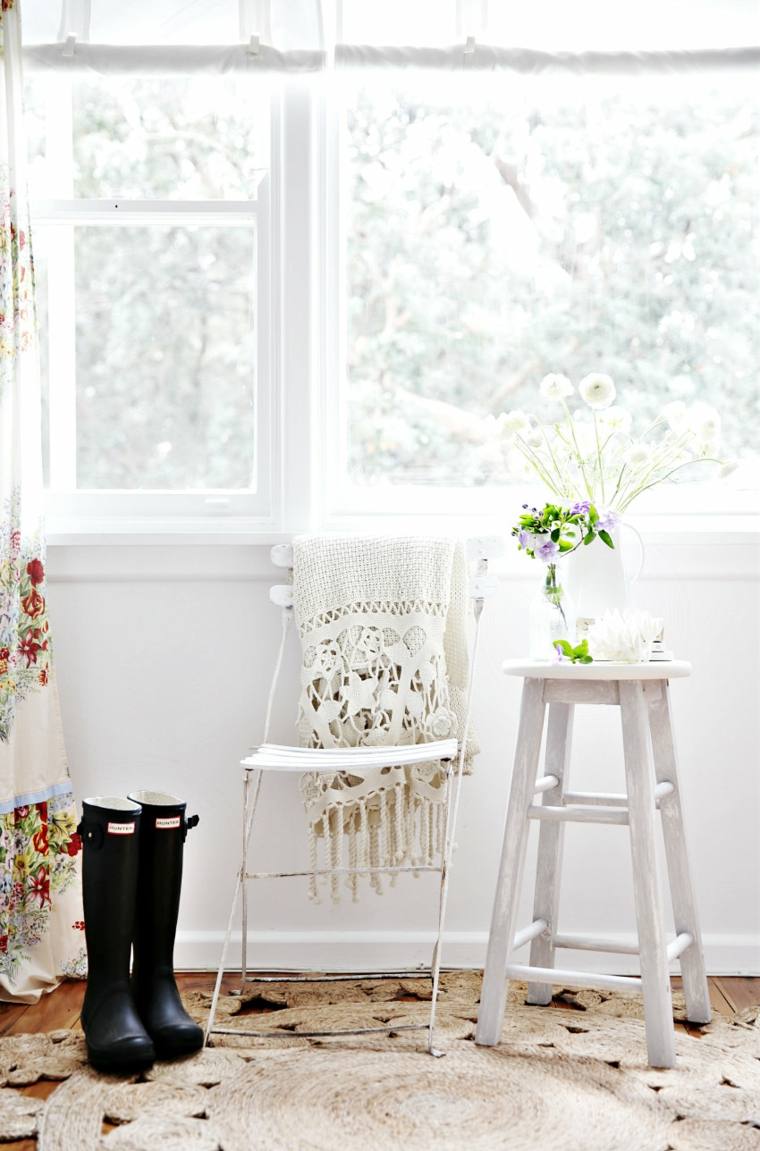 repeindre meubles bois tiroirs idée chaise fleurs