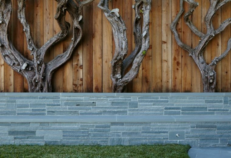 clôture pierre bois jardin idée aménager extérieur 