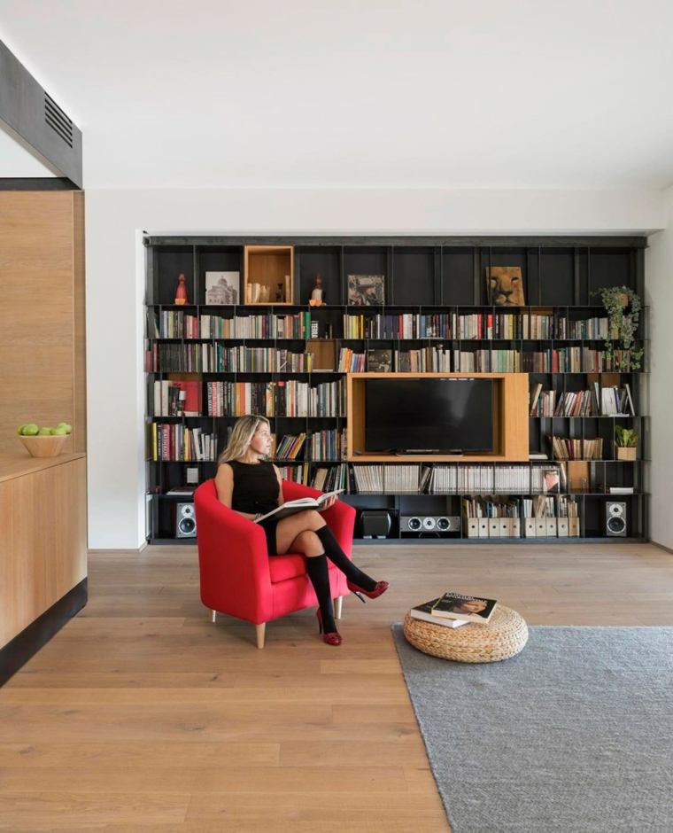 appartement privé design moderne salon parquet bois bibliothèque idée aménager