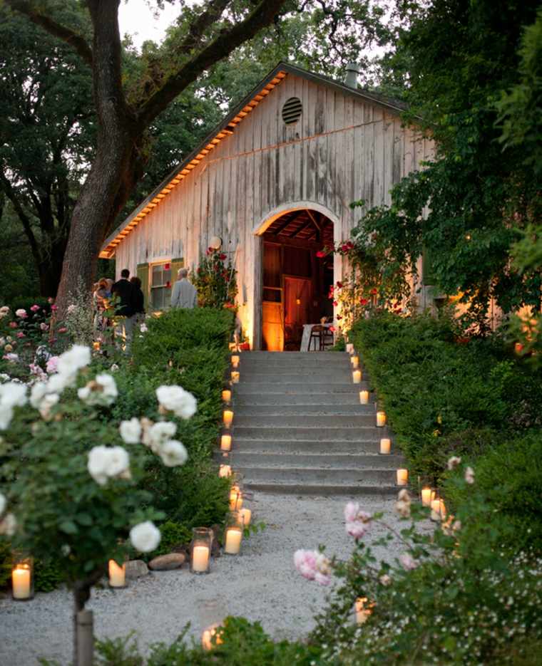 déco romantique jardin idée allée de jardin tendance design bougies