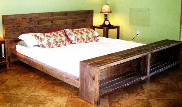 des palette en bois pour faire un lit