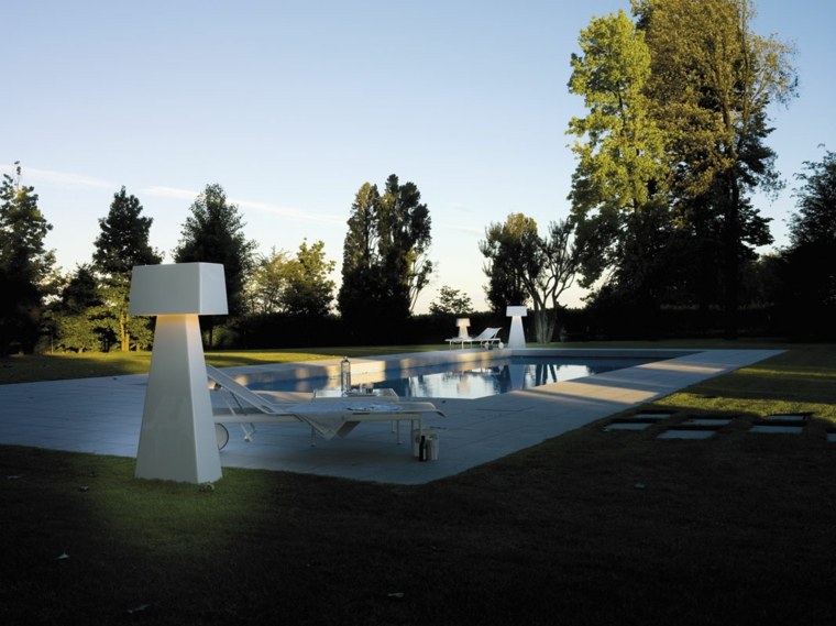 jardin paysager piscine design moderne luminaires exterieur