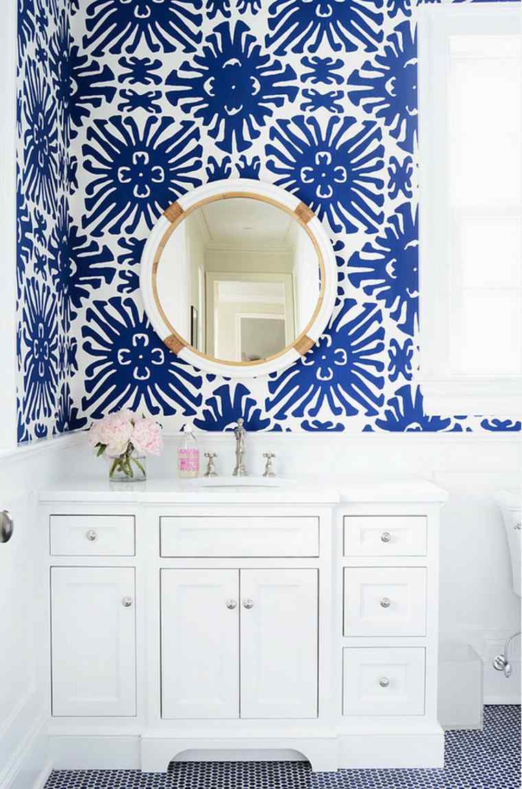 papier peint salle de bains bleu blanc miroir idée meuble salle de bains