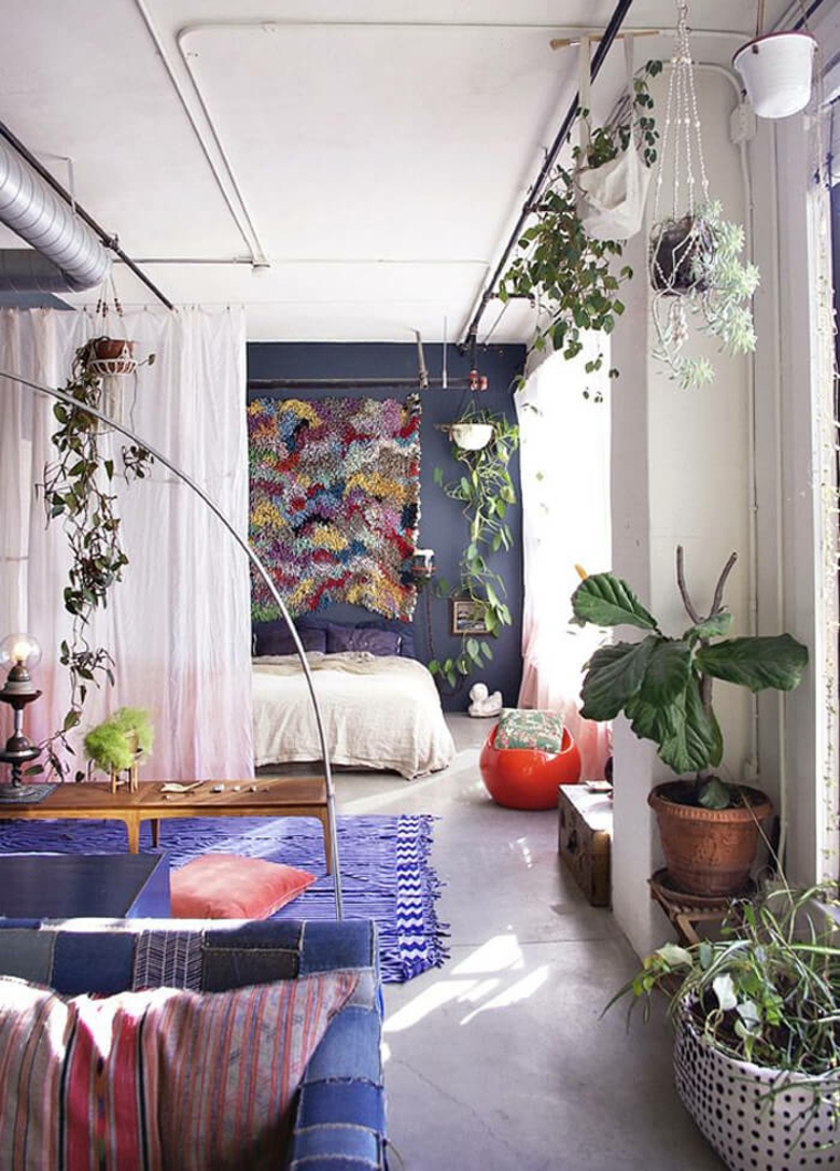 plantes suspendues sur rail au plafond