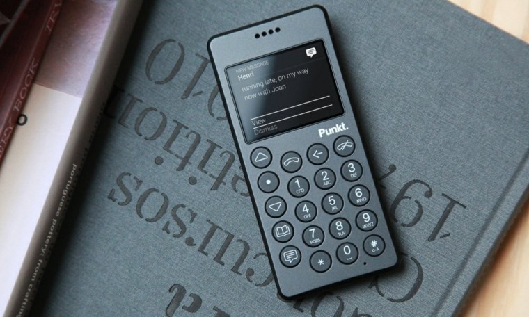 téléphone portable punkt design moderne les nouvelles technologies