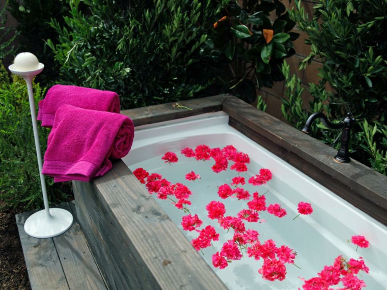 baignoire bois en plein air bain romantique