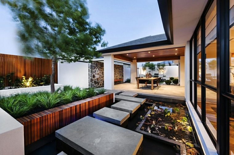 bassin aquatique idee decoration maison design moderne