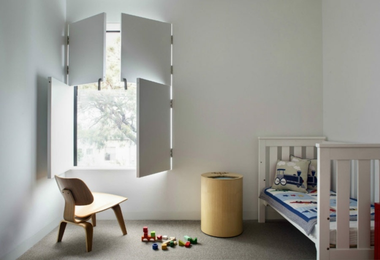 chambre enfant avec volets minimalistes