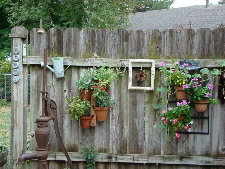 clôture de jardin style rustique