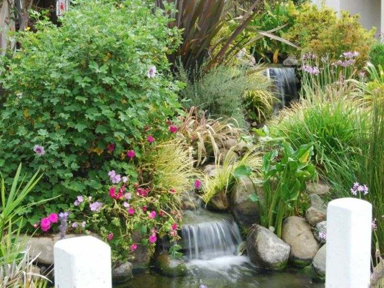construire un petit bassin de jardin exterieur moderne