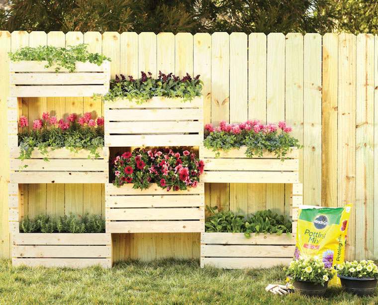 jardin vertical idée bacs à fleurs bois diy