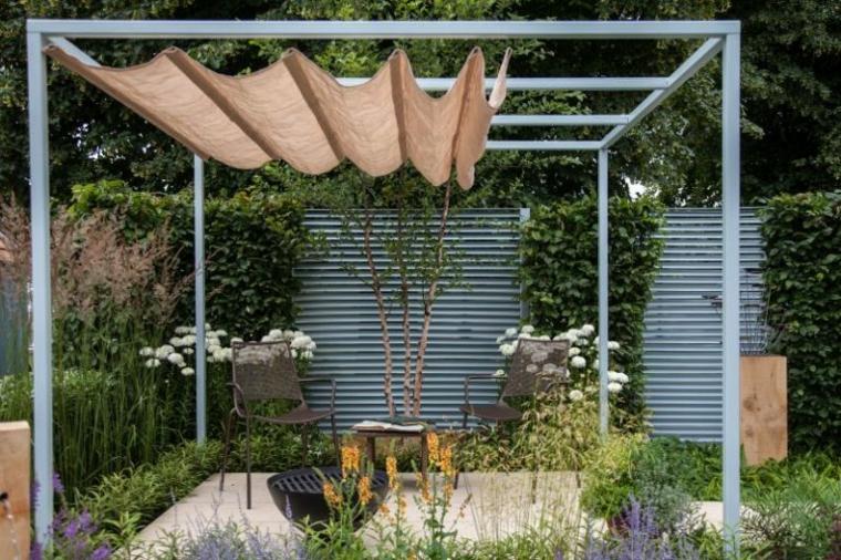 aménager un jardin pergola moderne chaise meuble jardin