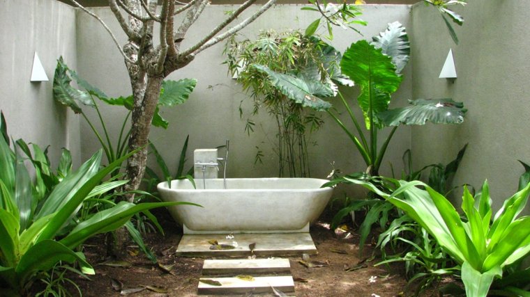 salle de bain naturelle design aménager idée baignoire