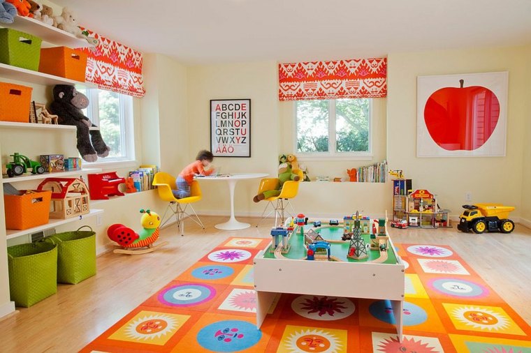 chambre enfant aire de jeux tapis orange sol idée table basse