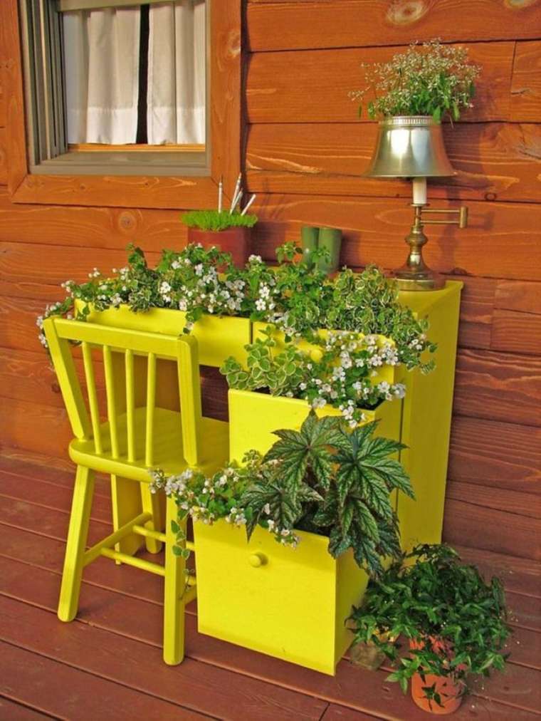 décorer jardin bureau bois idée espace extérieur maison bois pot fleurs plantes