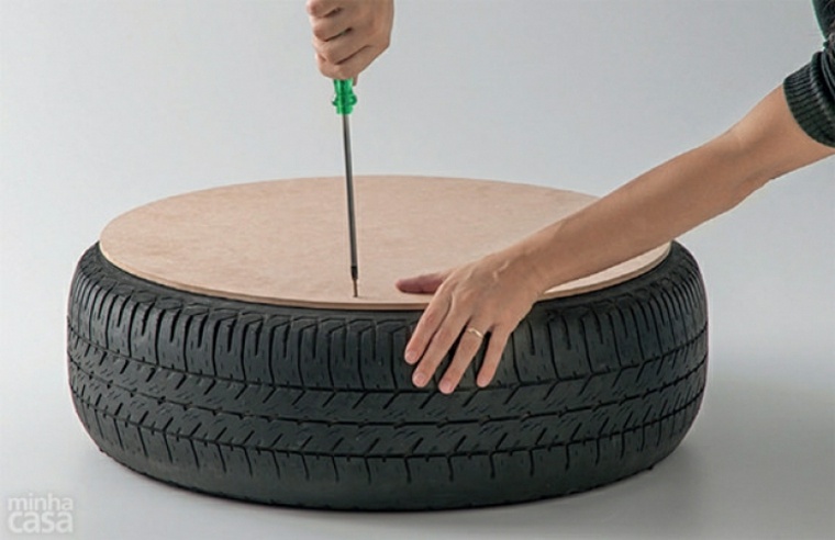fabriquer un pouf idée recup vieux pneus