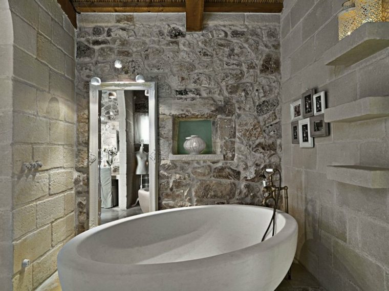 salle de bain moderne aménager idée espace mur pierre 
