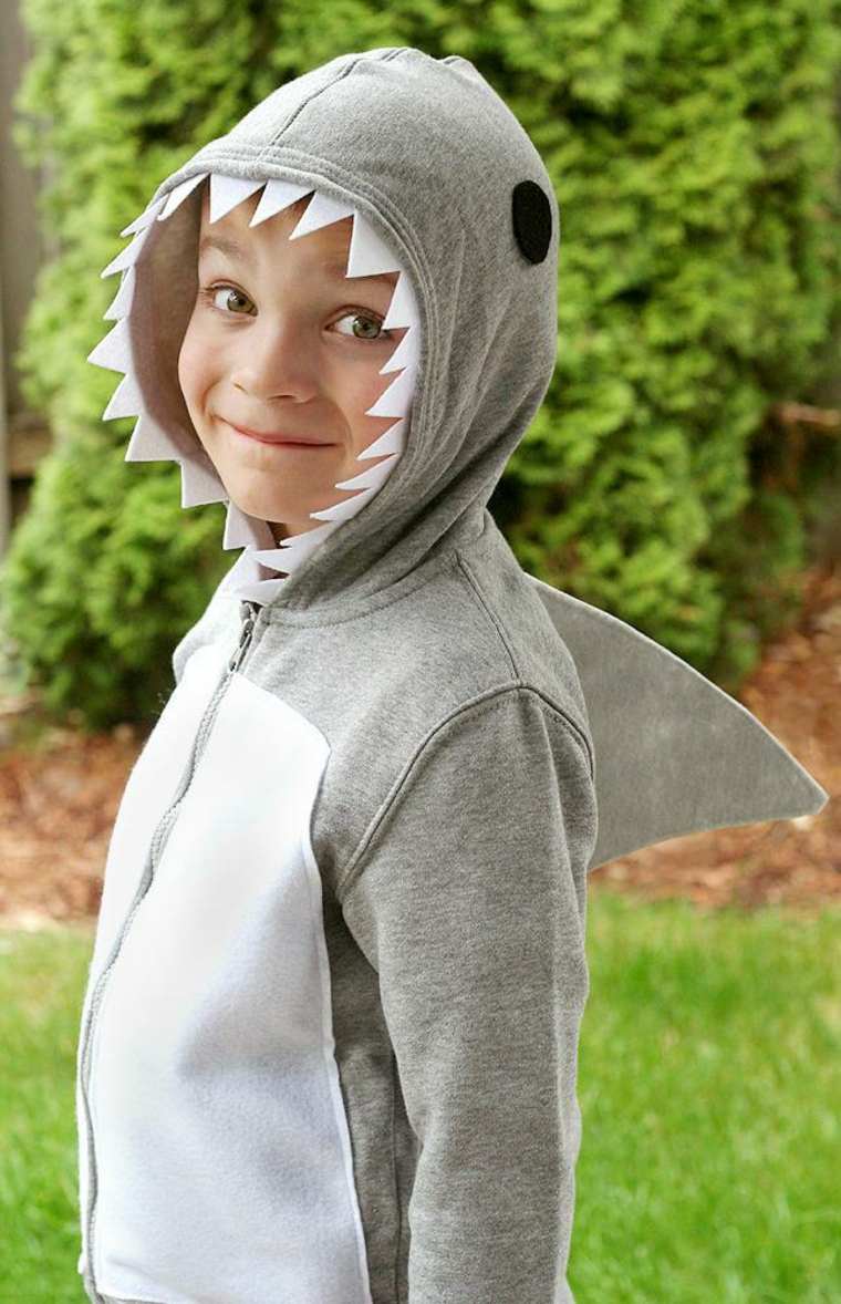déguisement enfant diy idée requin tissu