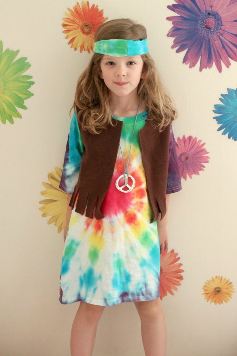 déguisement halloween enfant fille robe hippie idée papier peint fleurs