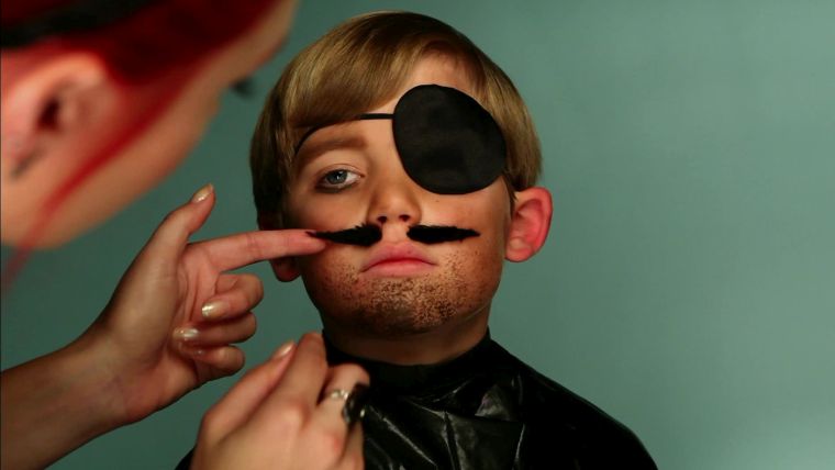 maquillage pirate deguisement halloween enfant