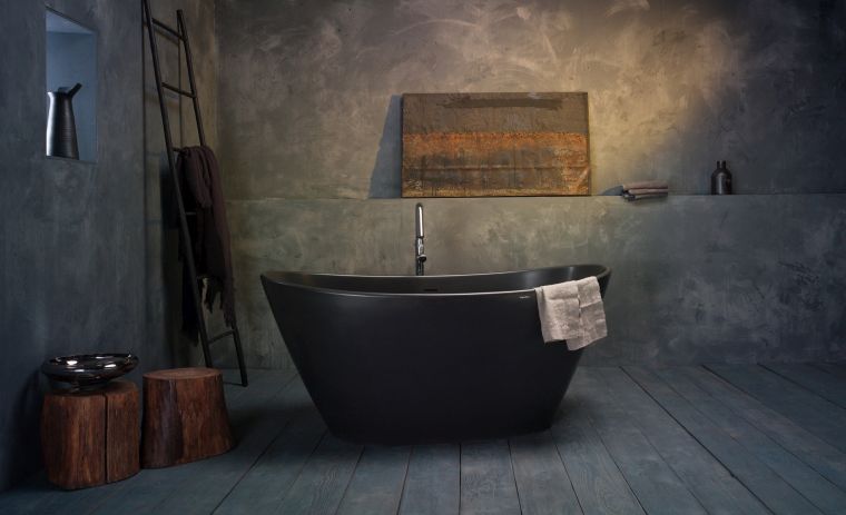 salle de bain grise baignoire noire style moderne