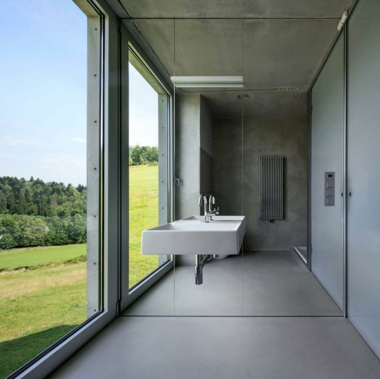 salle de bains moderne design salle-de-bain-contemporaine-home-brenna-kwk-promes