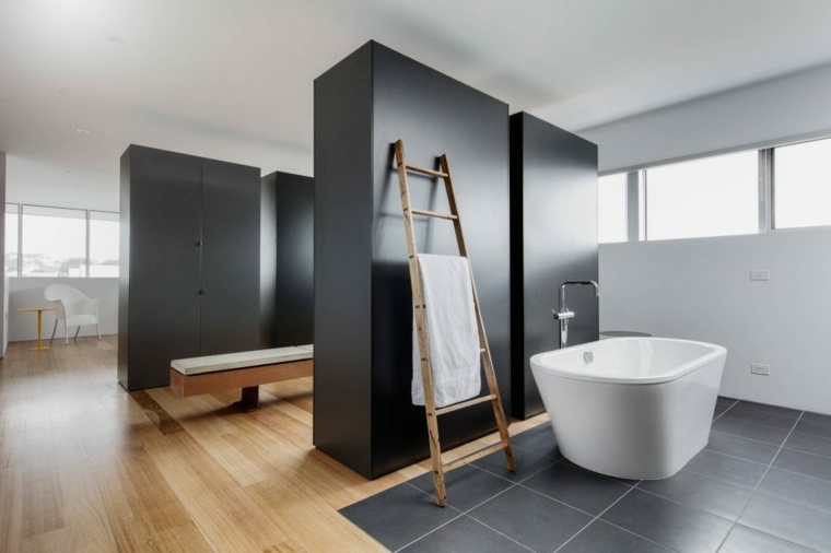 salle de bains moderne design contamporain baignoire bois carrelage