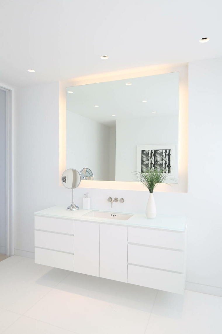 salle de bain moderne design miroir idée éclairage salle de bain meuble