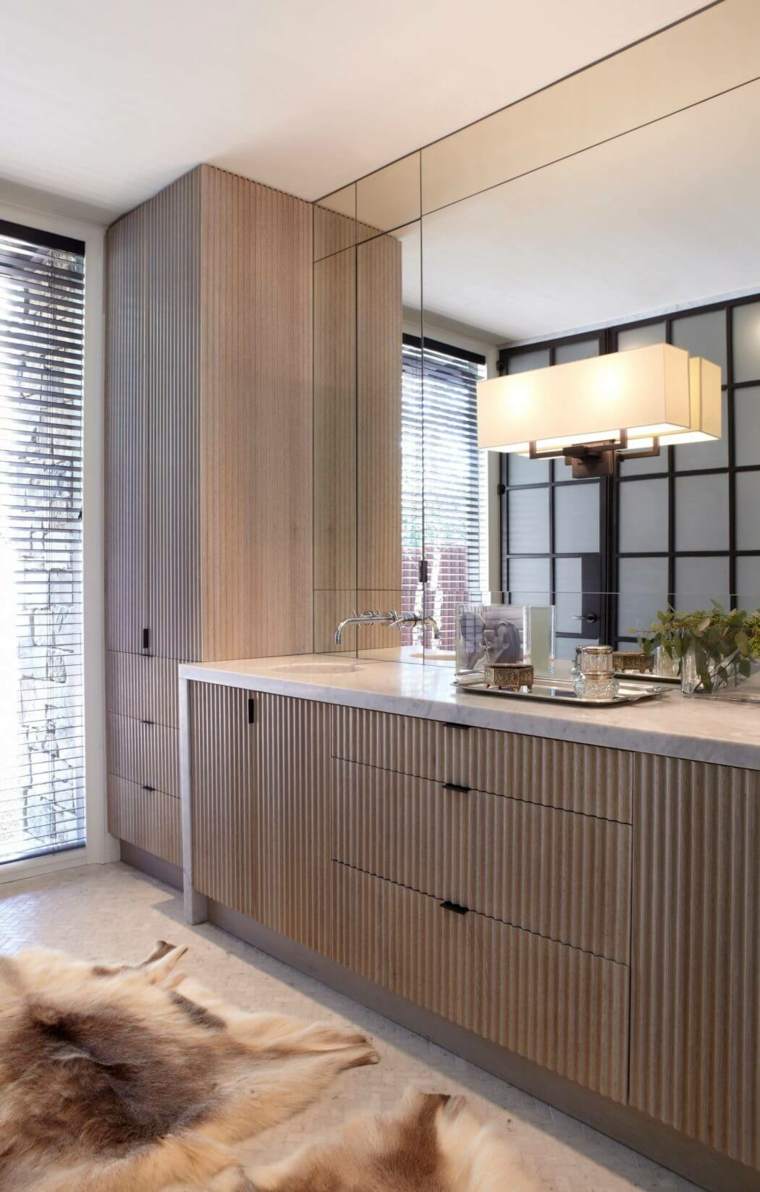 salle de bain luxe bois design meuble bois luminaire salle de bains