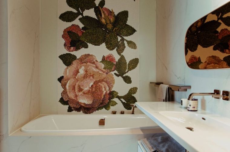 déco de charme murale salle de bain baignoire moderne