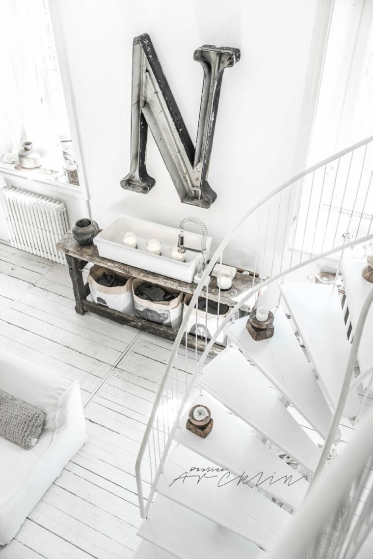 style industriel design escalier blanc parquet tendance chaussures rangement