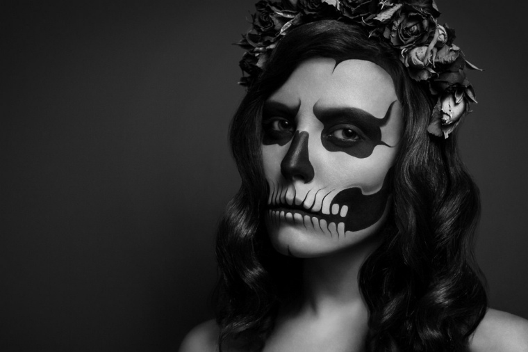 maquillage squelette noir blanc femme modèle mode