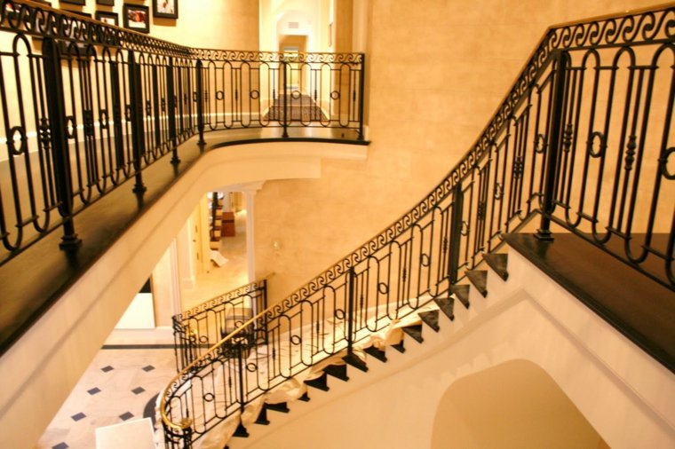 rambarde escalier garde-corps classique luxueux