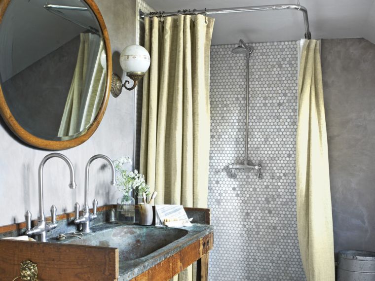 vasque design rustique idee amenagement salle de bain 