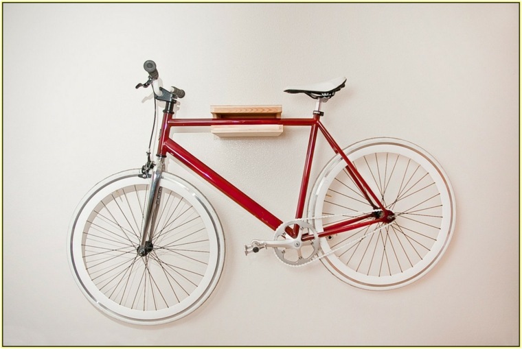 intérieur minimaliste vélo diy idée ranger espace meuble bois mur