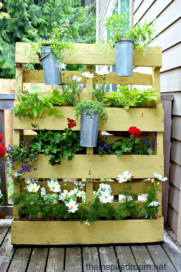 idée récup palette jardin rangement jardin vertical diy pots plantes