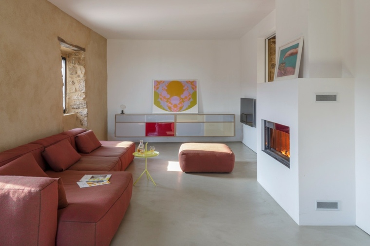 intérieur de maison moderne roux pièce cheminée