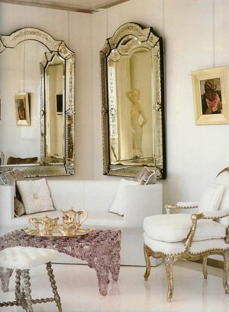 miroir ancien vénitien chaises françaises salon