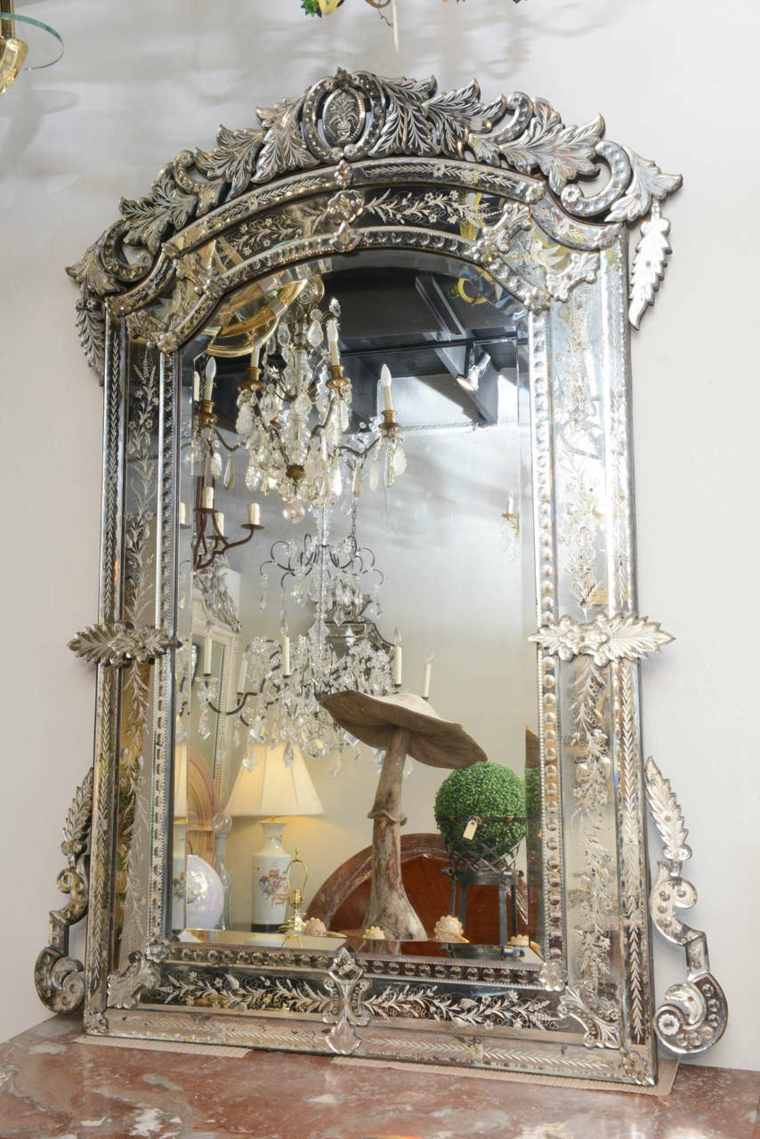 miroir vénitien ancien somptueux intemporel