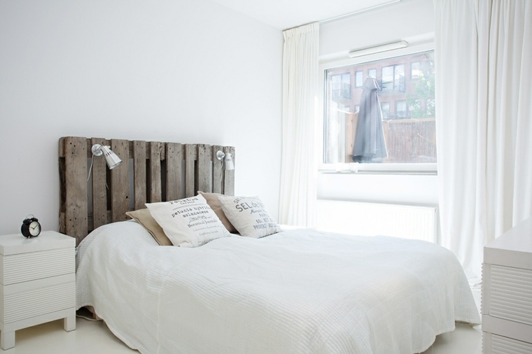 fabriquer une tête de lit bois diy palette idée récup chambre à coucher moderne